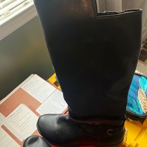 Black boots size 9.5